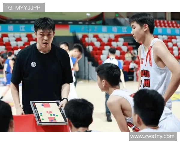 杭州篮球队速度之美：探索快速进攻与团队配合的完美结合